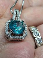 Collier argent avec zircons