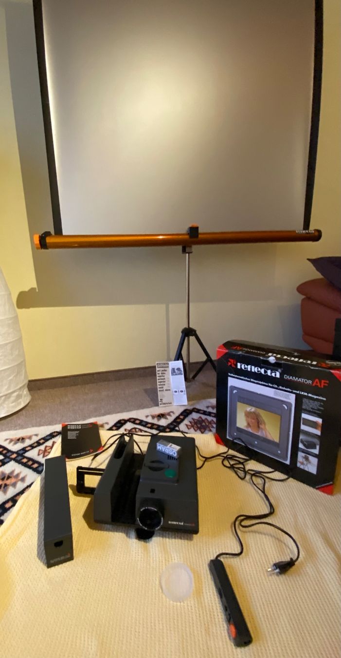Home Cinema: Reflexhaft Diamator AF + Stativleinwand + 1000 Dias – Usato da Trübbach venduto da milaverano22