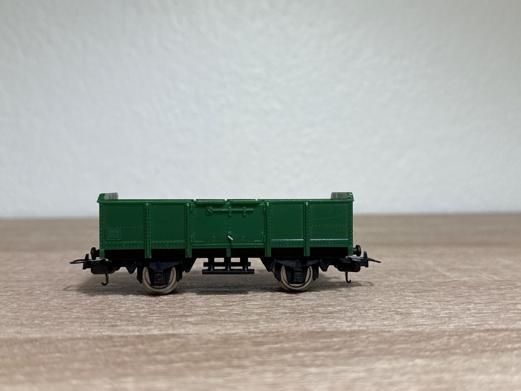 Lima Modellini di ferrovie: Lima Güterwagen H0 (45) – Usato da St-Aubin-Sauges venduto da Lo_Go