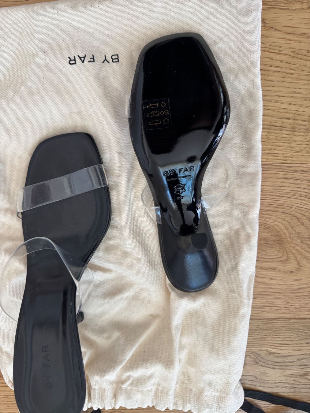 Chaussures femmes: By Far, gr. 37 never worn – D'occasion à Kilchberg ZH par tat_b228 1