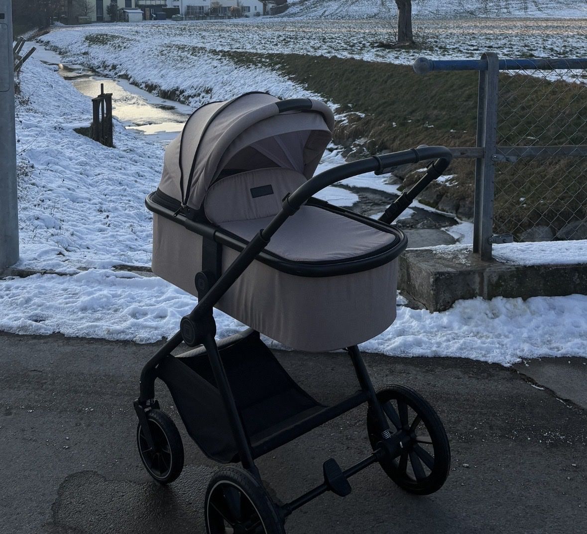 Carrozzine: 2 in 1 Kinderwagen Moon – Usato da Müllheim Dorf venduto da ldh 1