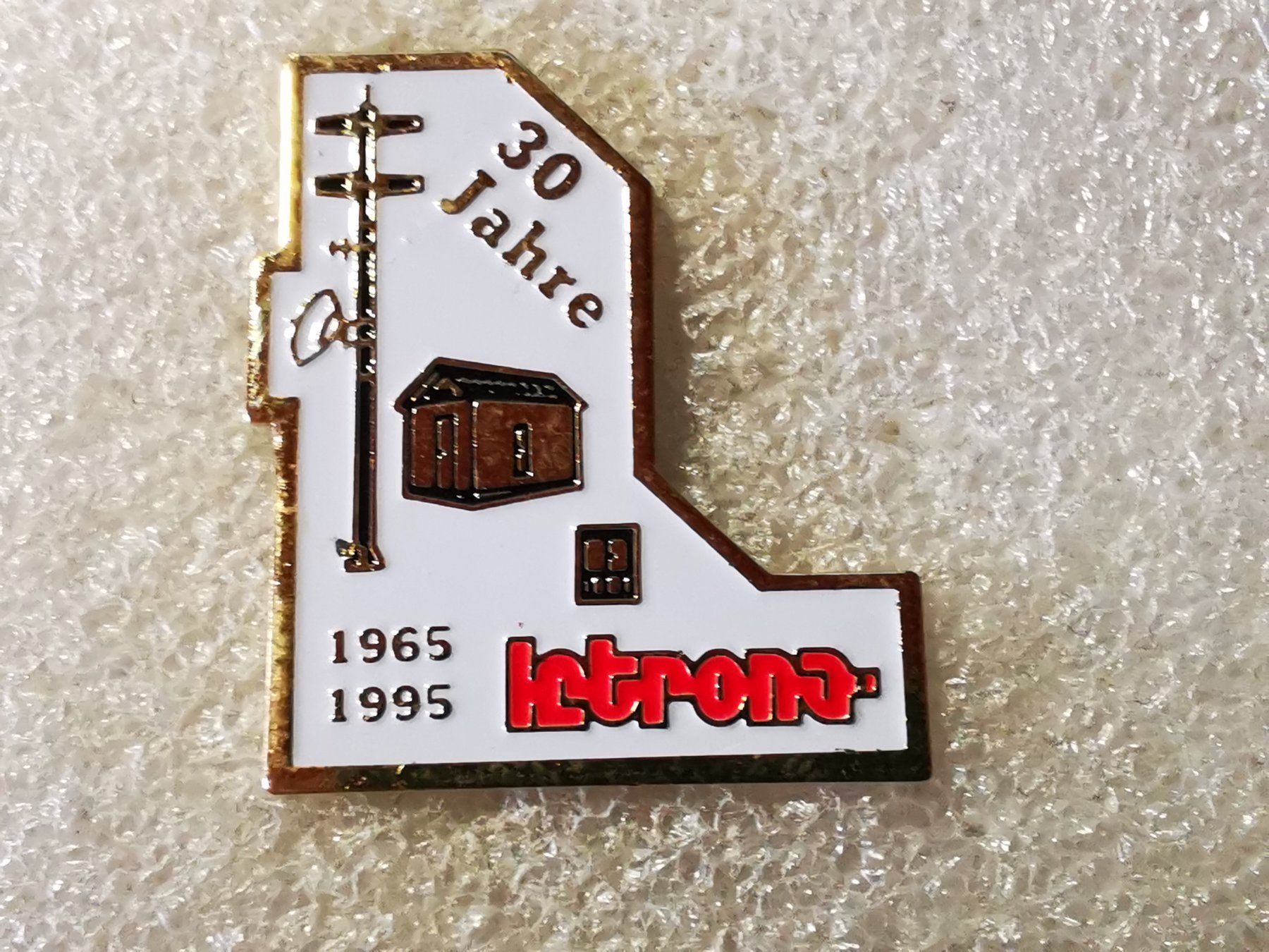 Placchette & Badge: Ansteckpin 87: – Usato da Oppligen venduto da Pin-Fall-Shop
