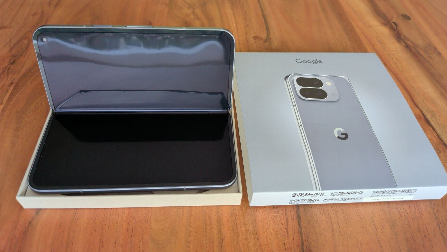 Google Telefoni cellulari / Smartphones: Fast neues Google Pixel 10 Pro Fold mit Zubehör – Nuovo (secondo la descrizione) da Zeiningen venduto da Reddevile 2
