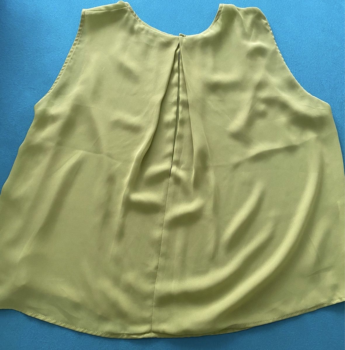 Benetton Hosen: Benetton Hose & Mango Bluse – Gebraucht aus Zollikerberg von Jvac2 5