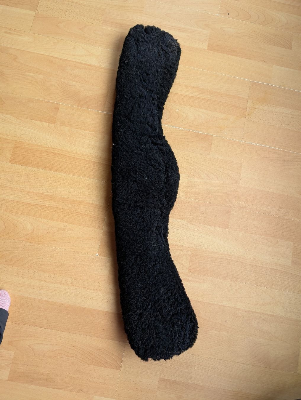 Sport dell'aria & Aquiloni: Sattelgurt Lammfell Schwarz Mattes 75 cm – Nuovo (secondo la descrizione) da Hirschthal venduto da andreascheibler