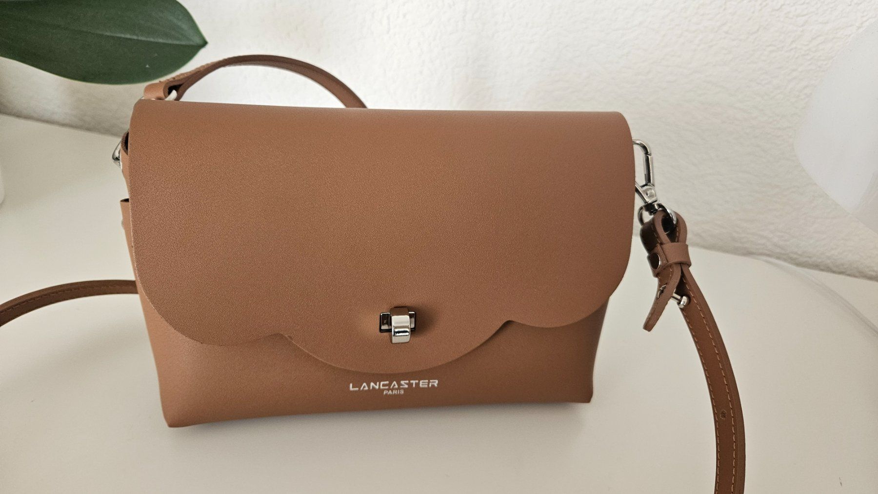 Borse da donna: Sac cuir Lancaster – Nuovo (secondo la descrizione) da Neyruz FR venduto da Sourimousse