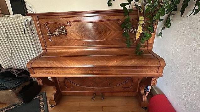 Strumenti musicali: Upcycling - Klavier Einzelteile Holz – Usato da Chur venduto da iri_8xrx