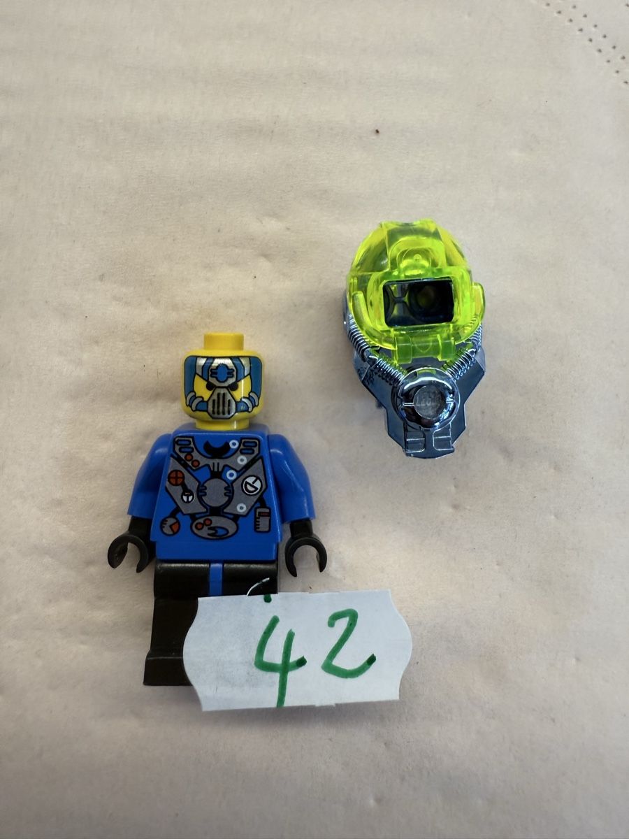 Lego Giocattoli: 1 LEGO Figur mit Helm Taucher – Usato da Rheinfelden venduto da zim_2hqc 3