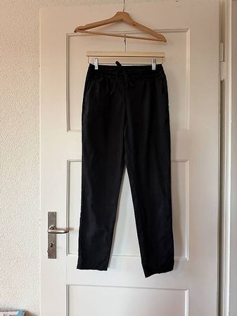 SCHWARZE STOFFHOSE