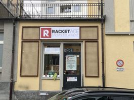 Aussenwerbung (Unikat) Holzrahmen mit Gitter