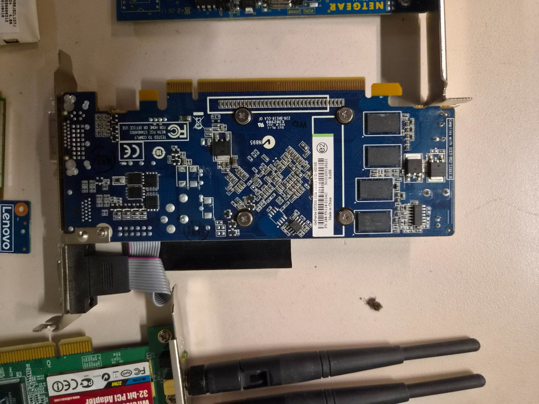 Elektronikbauteile: Divers composants informatiques – Gebraucht aus Conthey von greenday85 4