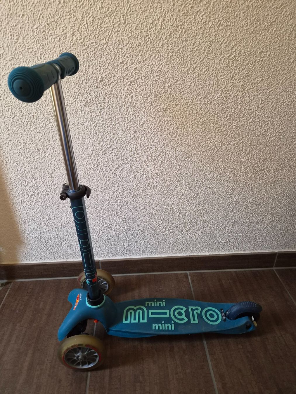 Micro Kickboard: Mini Micro Tretroller, super für den Sommer! – Gebraucht aus Ibach von urs_sl5h