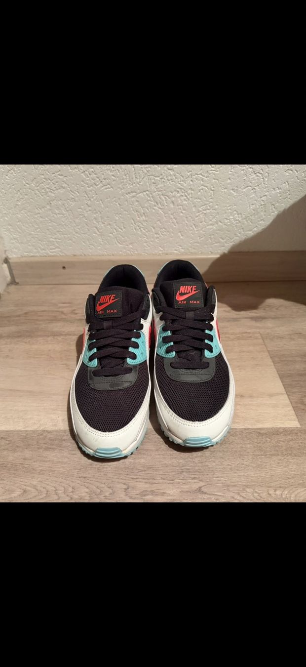 Nike Chaussures hommes: Air Max 90 neuwertig – D'occasion à Urtenen-Schönbühl par deadsilence1992. 2