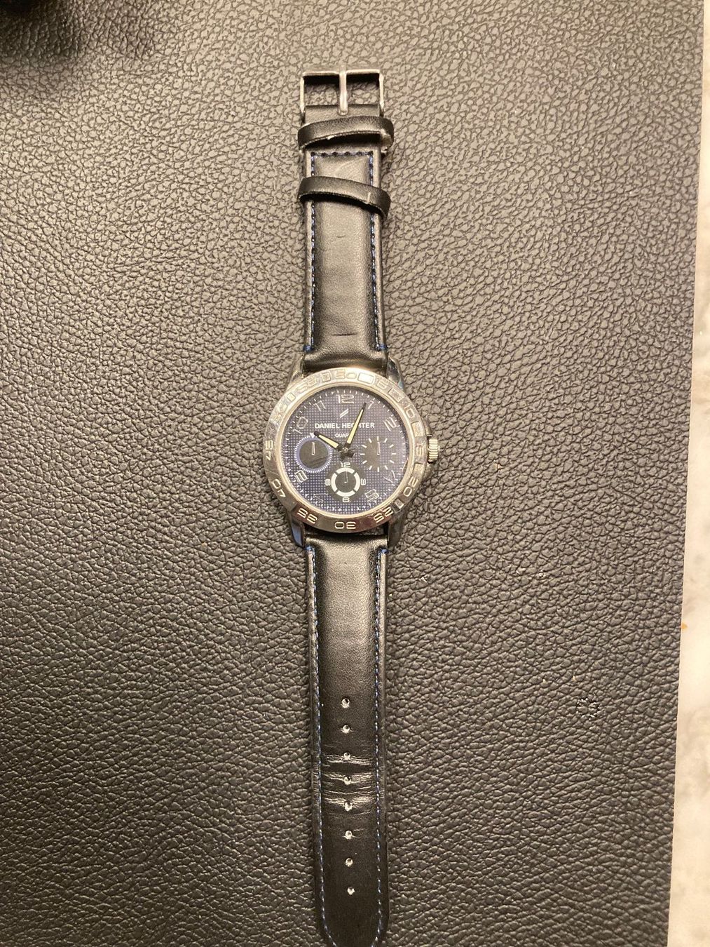 Daniel Hechter Orologi: Daniel Hechter Quartz – Difettoso da Wilderswil venduto da Feldbach 1