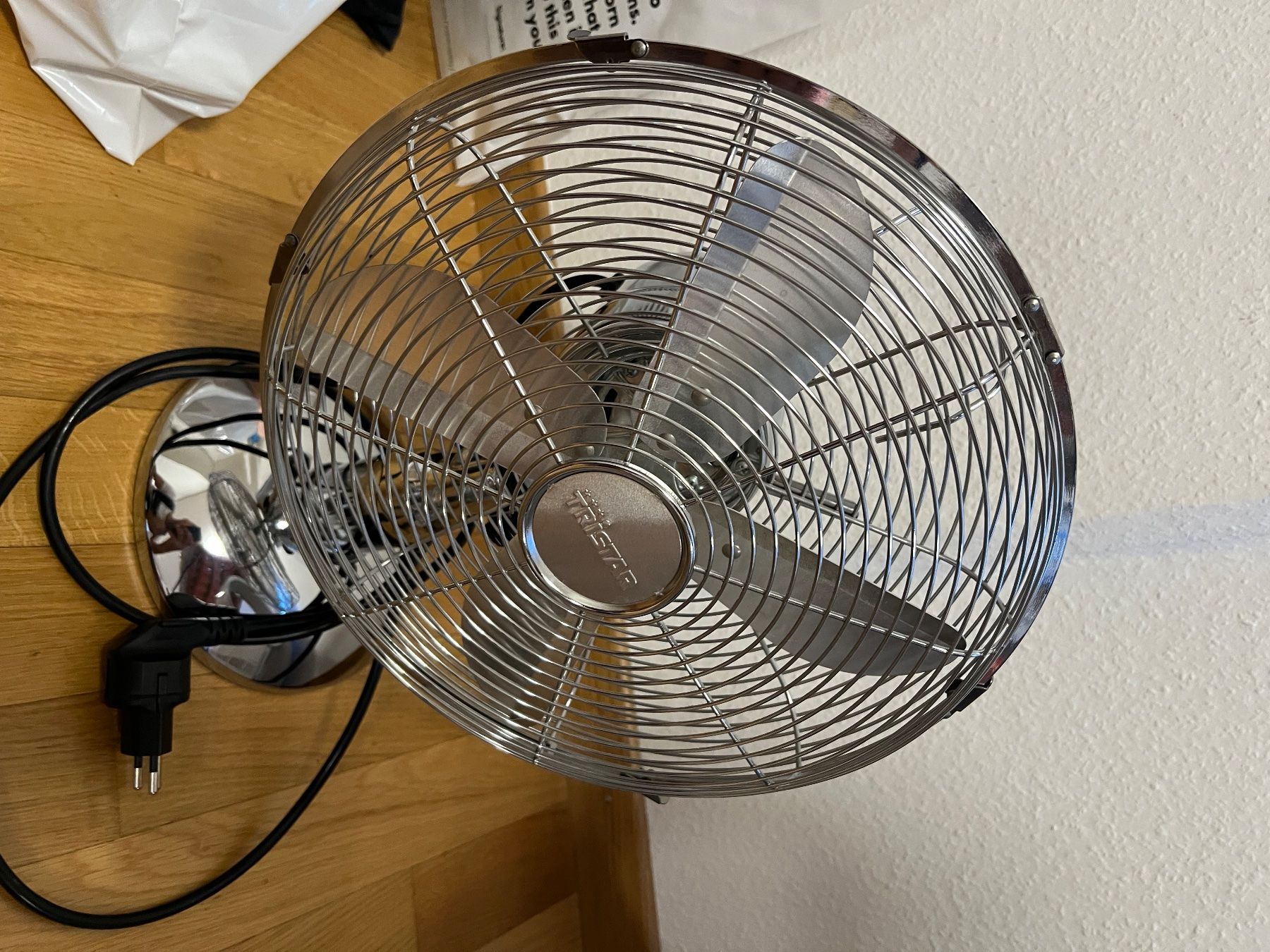 Ventilatoren: TRISTAR Tischventilator 58.6 dB, Durchmesser 30cm Silber – Gebraucht aus zürich von f_p 9