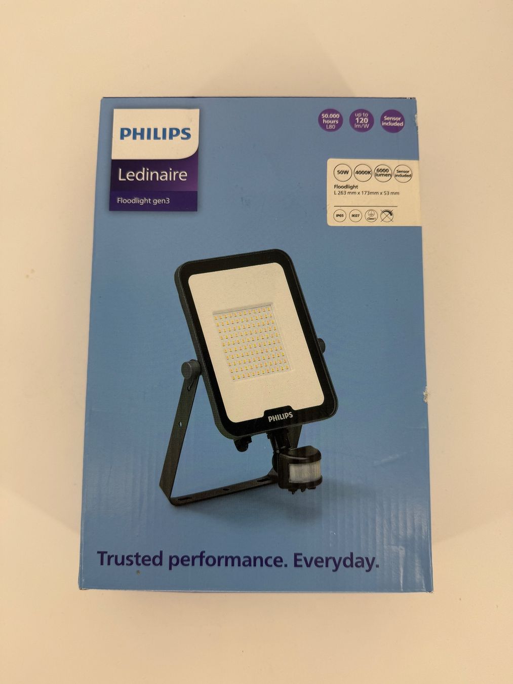 Philips Lampade: Philips Ledinaire Flutlichtstrahler mit Bewegungssensor – Nuovo e nell'imballaggio originale da Auenstein venduto da moin.