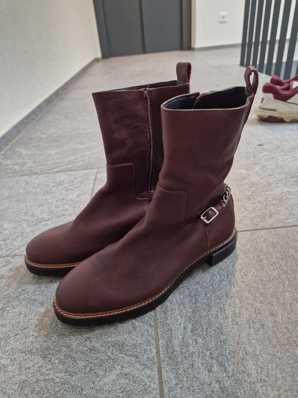 Scarpe da donna: Gamloong Lederstiefel 39 – Nuovo (secondo la descrizione) da Wil SG venduto da an_ka
