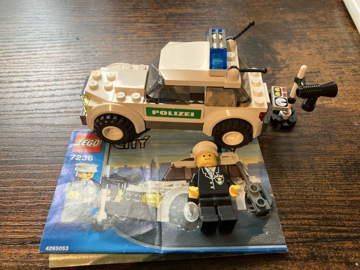 Lego Baukästen: Lego 7236 Police Car – Gebraucht aus Glarus von Jhuber78
