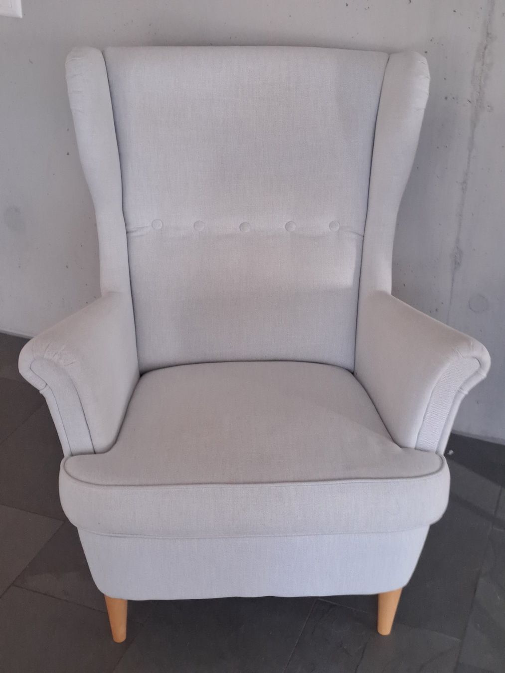 Ikea Fauteuils: IKEA STRANDMON Ohrensessel, hellgrau – D'occasion à Effretikon par mjumju 1