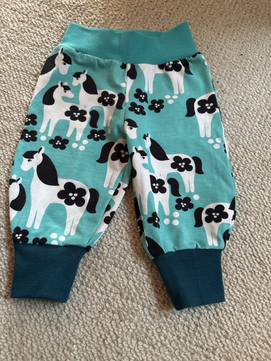 Pantaloni: Neue Handmade Pumphose 62/68 – Nuovo e nell'imballaggio originale da Latterbach venduto da eselin23