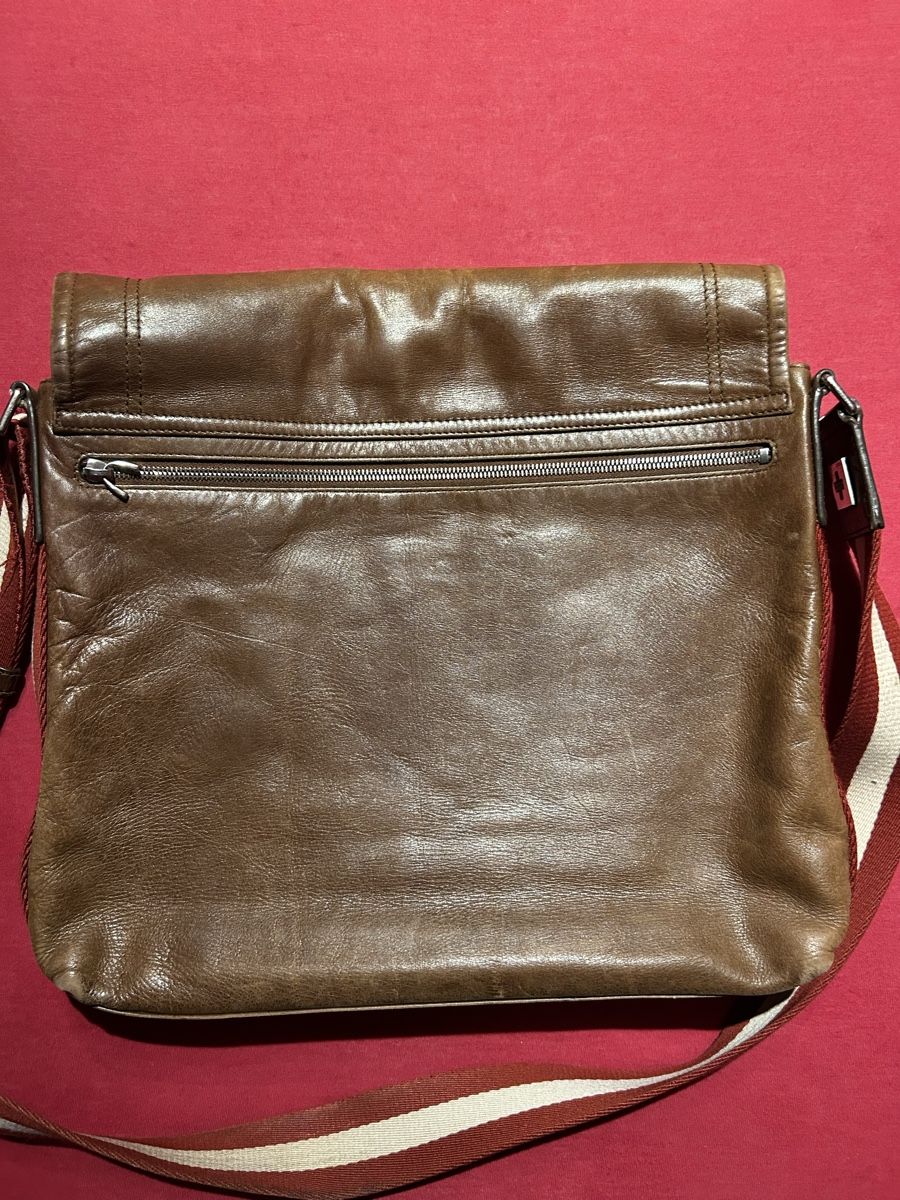 Bally Borse: Bally Messenger Tasche Leder braun – Usato da Aeschi b. Spiez venduto da davidS744 9