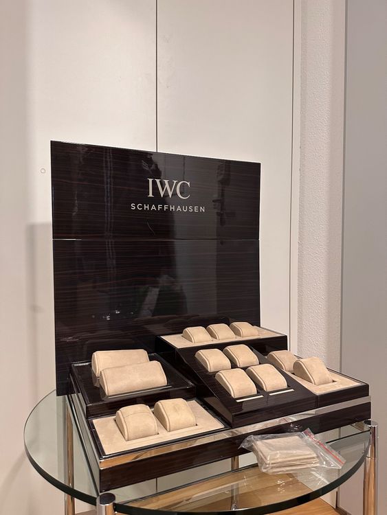 IWC luxury watch store display for window / case Piano wood (Gebraucht ...