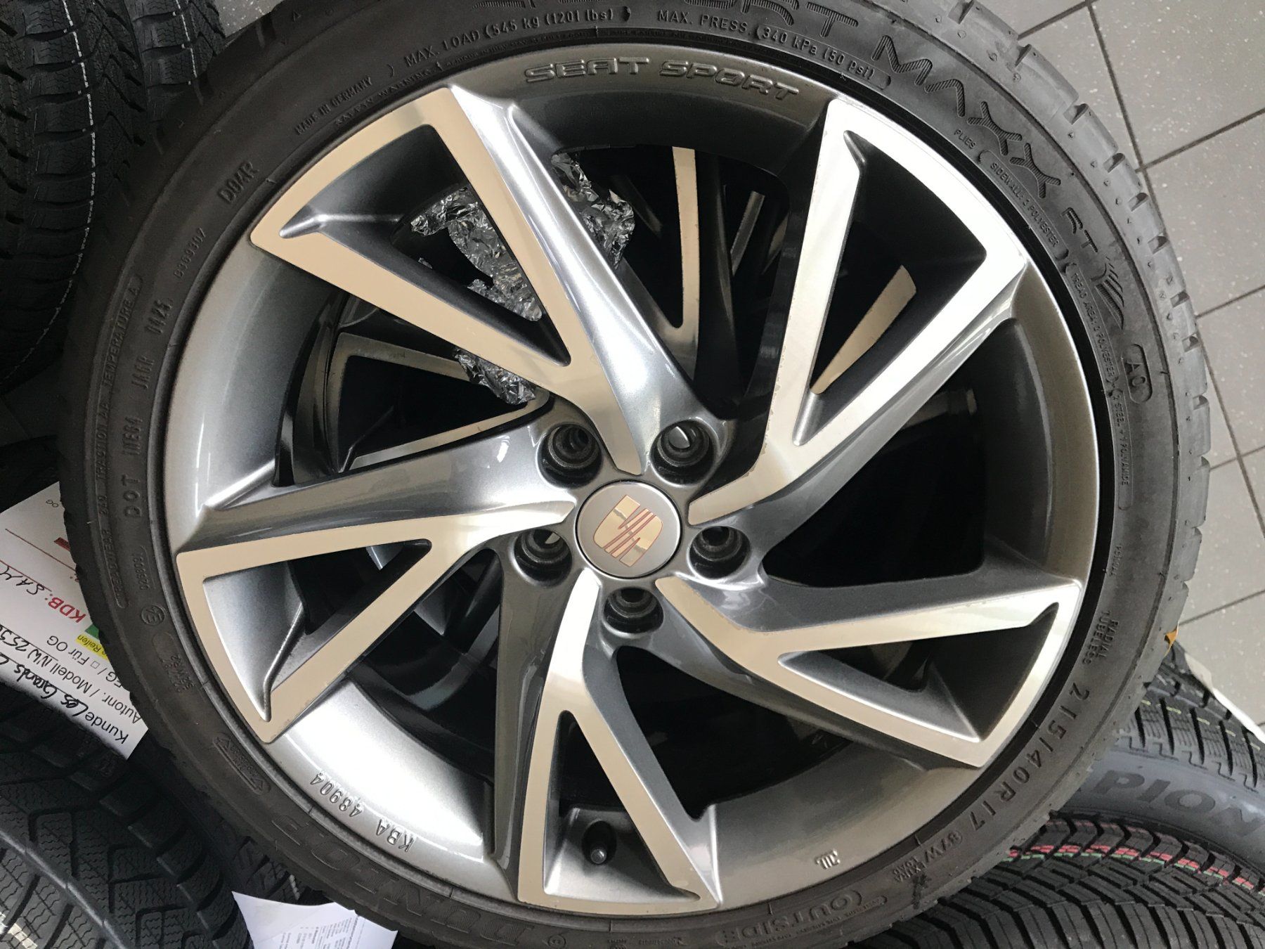 Seat Pneus & Roues: 17 Zoll Kompletträder Seat Ibiza – D'occasion à Stans par Pargger01