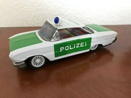 Polizeiauto mit Fehlteilen Friktion i.O