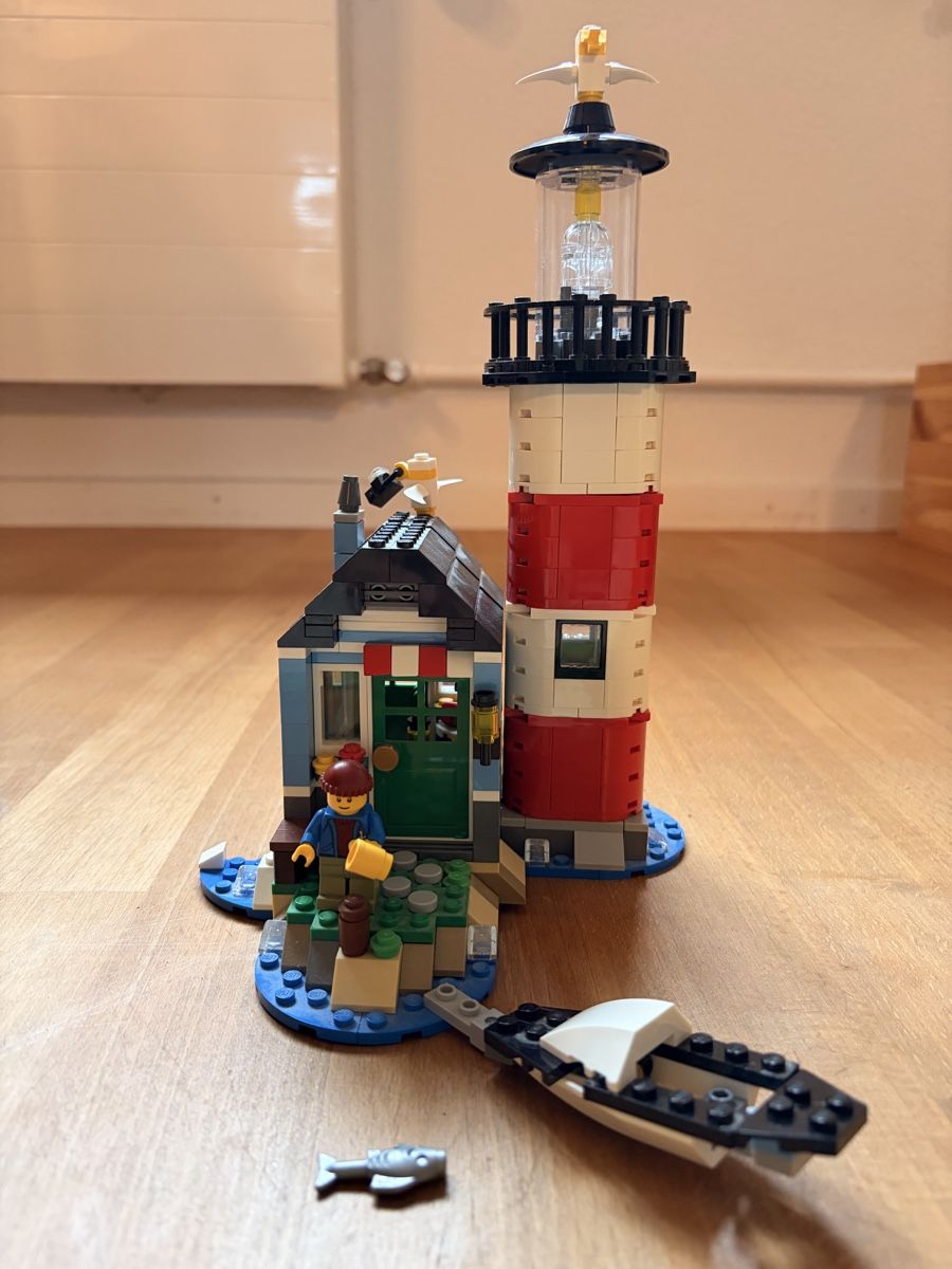Lego Spielzeuge: Lego Creator Leuchtturm Insel – Gebraucht aus Winterthur von EvaL0102 1