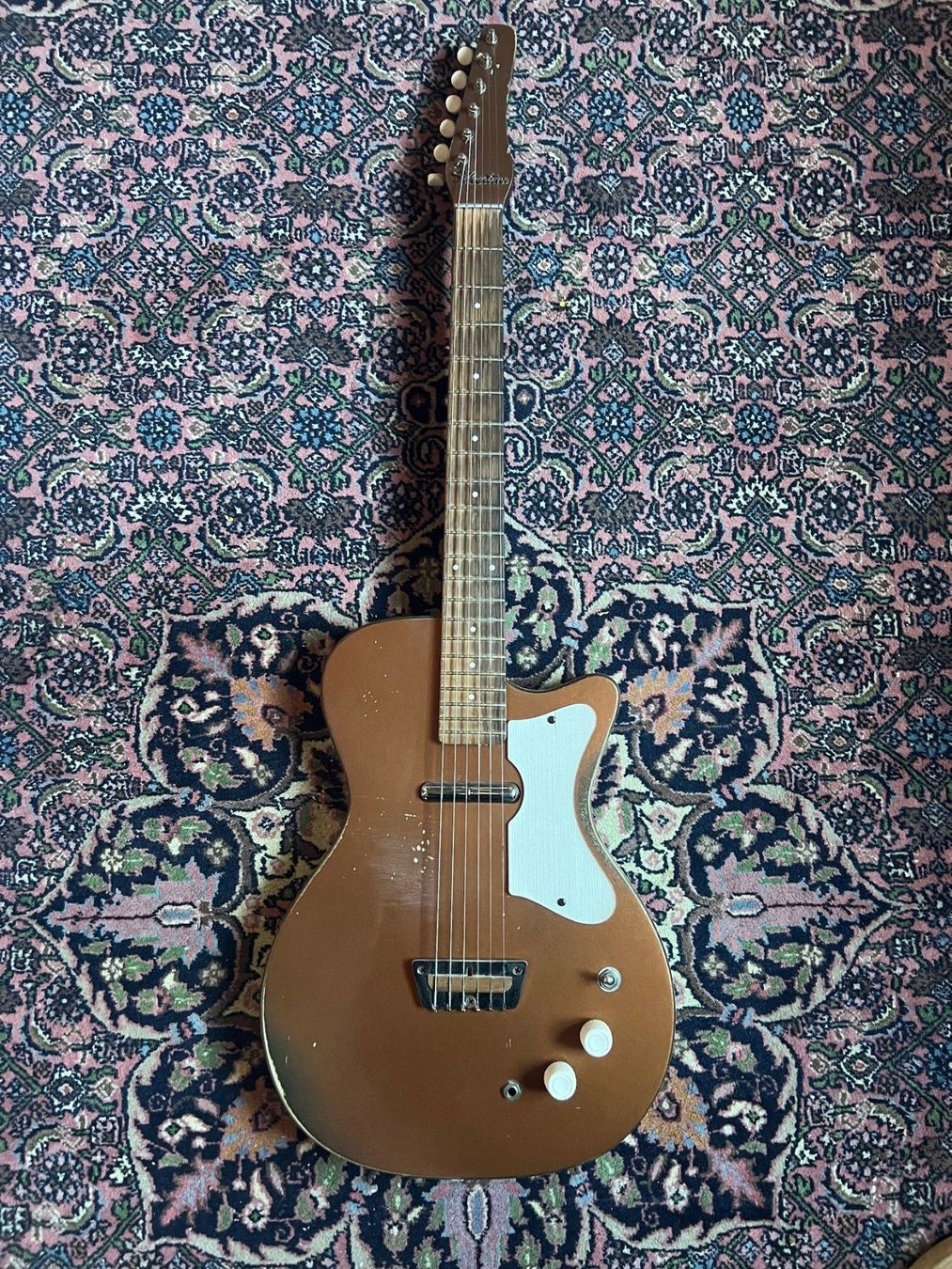 Strumenti musicali: Silvertone U1 Model 1300 60ies – Usato da Bern venduto da bernstudio