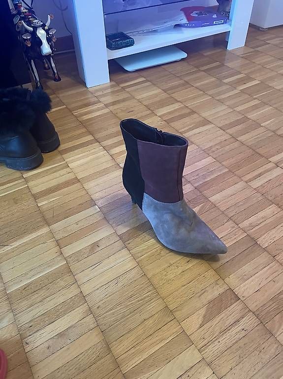 Scarpe da donna: Stiefeletten Tricolore, 40 – Usato da Zürich venduto da SuzanY01 1