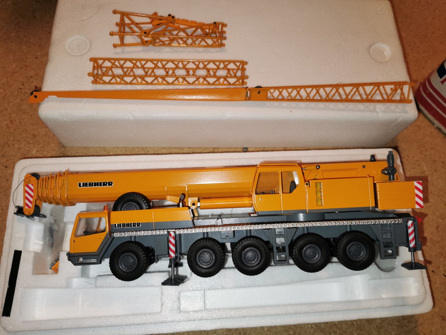 Conrad Kit di modellismo & Modellini statici: Liebherr LTM 1160/2 von Conrad 1:50 – Usato da Fehraltorf venduto da dom_f6mm 3