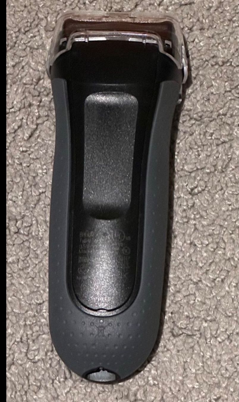 Braun Rasierapparate & Rasierklingen: Braun Series 3 Elektrorasierer - mit Originalverpackung – Neu (gemäss Beschreibung) aus Kriens von Big_leo 5
