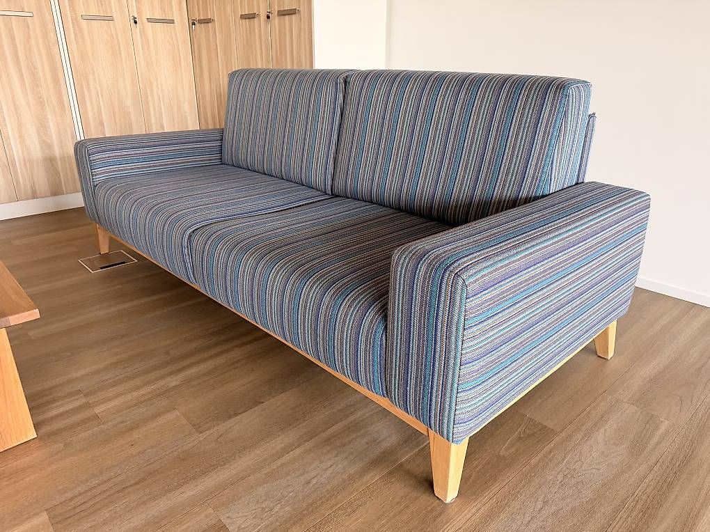 Divani: 3-Sitzer Stoffsofa – Usato da Oberentfelden venduto da thenotorious7