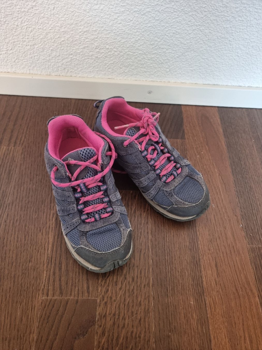 Columbia Scarpe per ragazze: Trekkingschuhe 32 Columbia – Usato da Baden venduto da Giuseppe5 2
