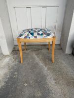 Vintage Möbel Hocker Ulme gepolstert