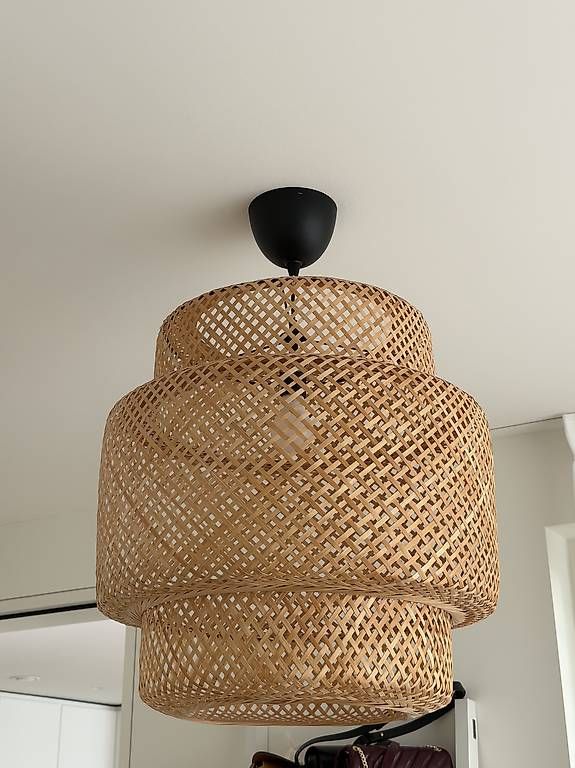 Lampes: IKEA SINNERLIG Bambusleuchte – D'occasion à Dietikon par eve_x7wq 1
