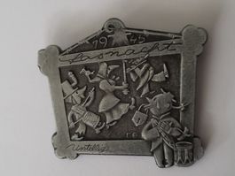 FasNacht Anstecker 1945 F.Müller Basel Metall guter Zustand