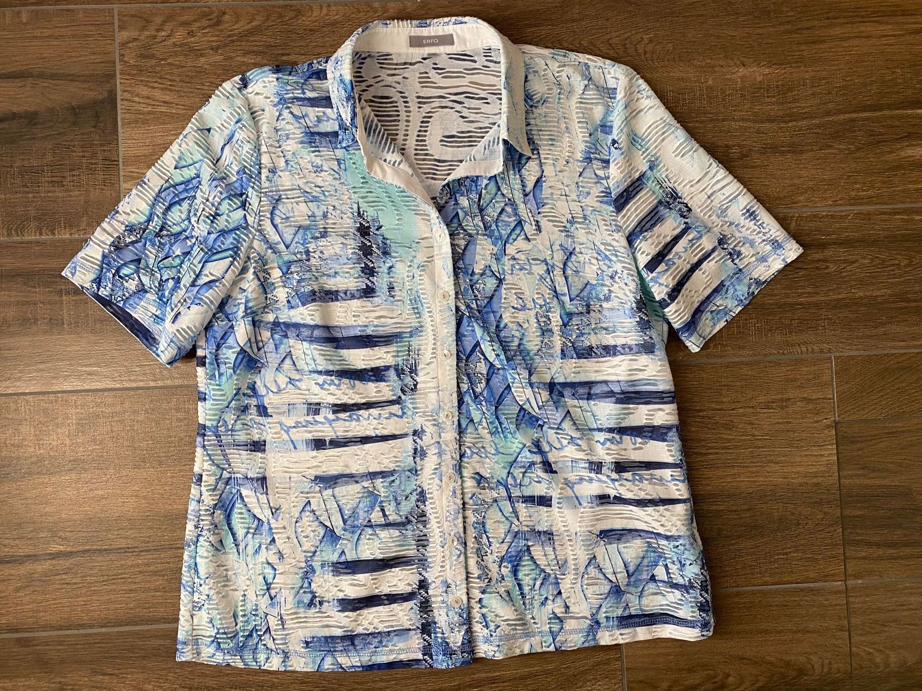 Blusen: ERFO Bluse schick blau Gr. 44 – Gebraucht aus Pratteln von a23_j2gs