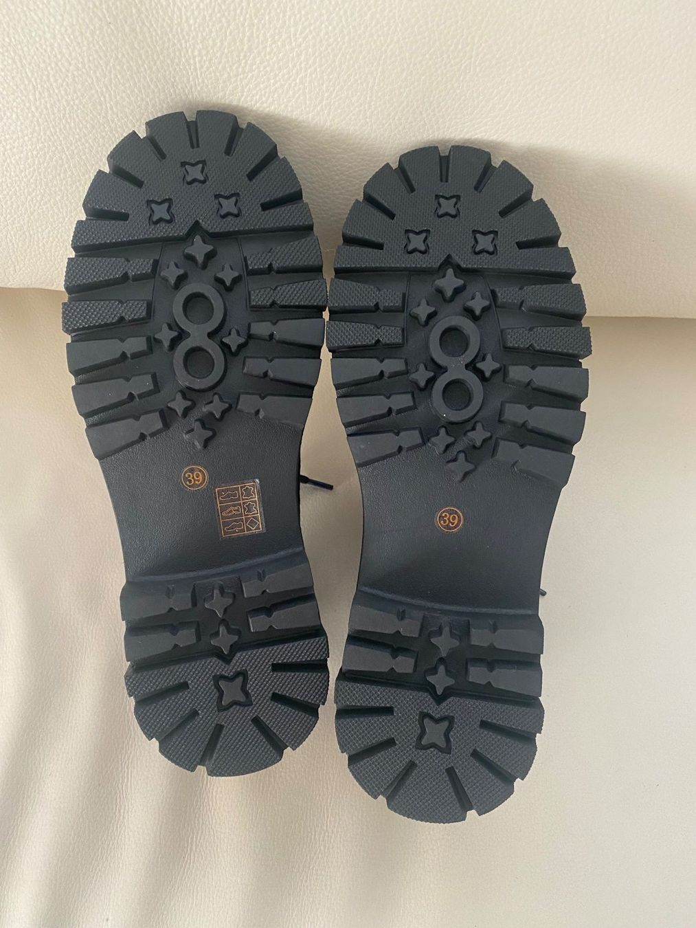 Damenschuhe: EYECATCHER - edler Leder-Damenschuh mit Perlen, 39 – Neu und originalverpackt aus Winkel von ferrari2022 9