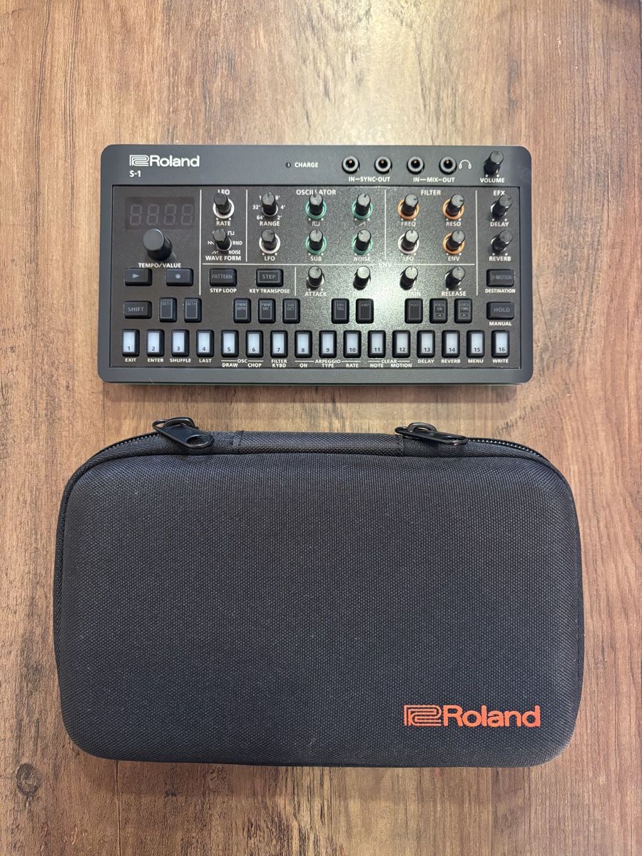 Roland Strumenti musicali: Roland S-1 Tweak Synthesizer + Hardcase – Nuovo (secondo la descrizione) da Unterseen venduto da uhgreada 1