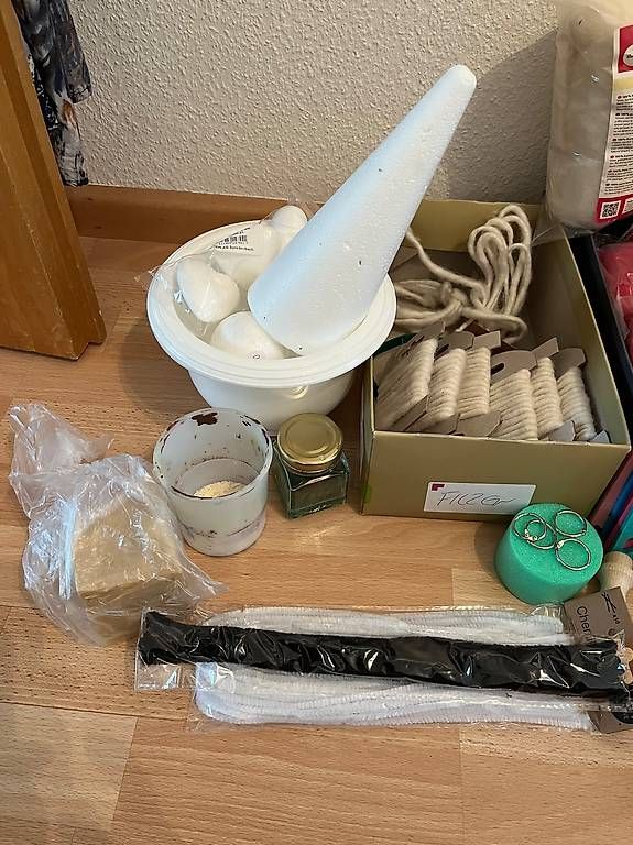 Kit bricolage: Divere Artikel zum Filzen – Nuovo (secondo la descrizione) da Therwil venduto da Mautzerli 1