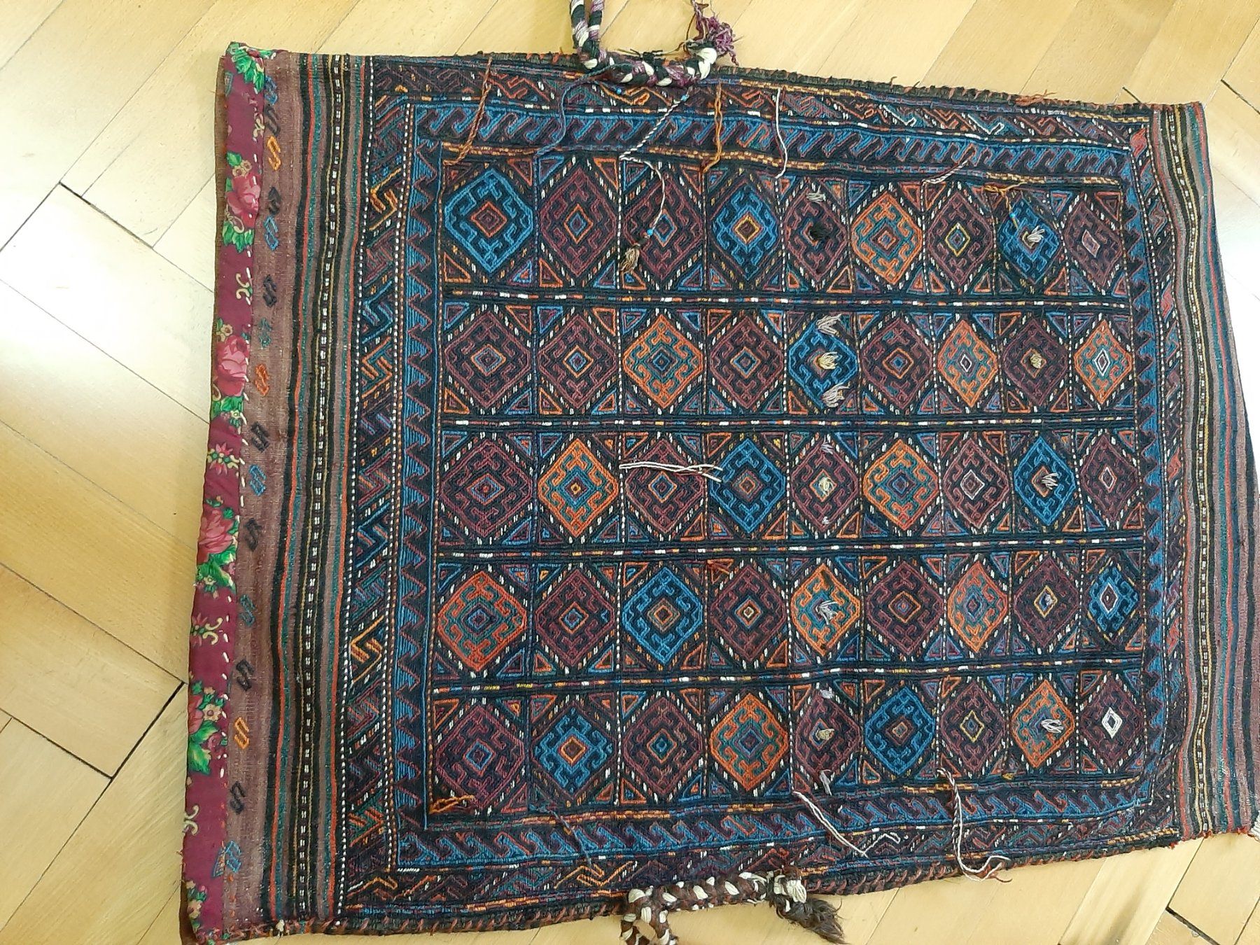 Teppiche: Antiker  Nomaden Taschen-Teppich – Gebraucht aus Zürich von RosonCH