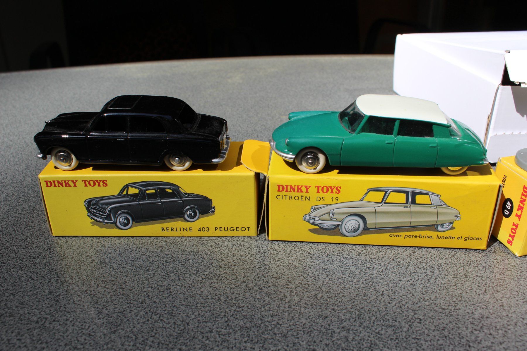 Dinky Toys Modellini d'auto: 5 Dinky und 1 Tankstelle China – Nuovo e nell'imballaggio originale da Gebenstorf venduto da Gomsa0 2