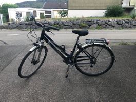 Damenfahrrad  / Damenvelo mit integriertem Schloss und Lampe