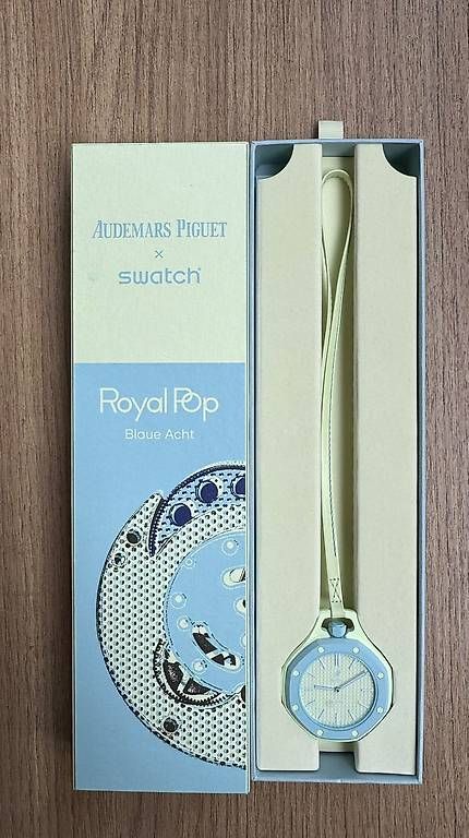 Orologi: Swatch X AP Royal Pop blaue Acht – Usato da Bern venduto da seb_sx9p 1