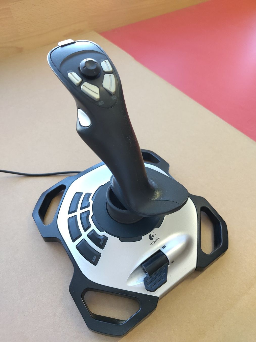 Logitech Controller: Logitech Extreme 3D Pro Joystick - Der Klassiker – Usato da Unterkulm venduto da klarton 1