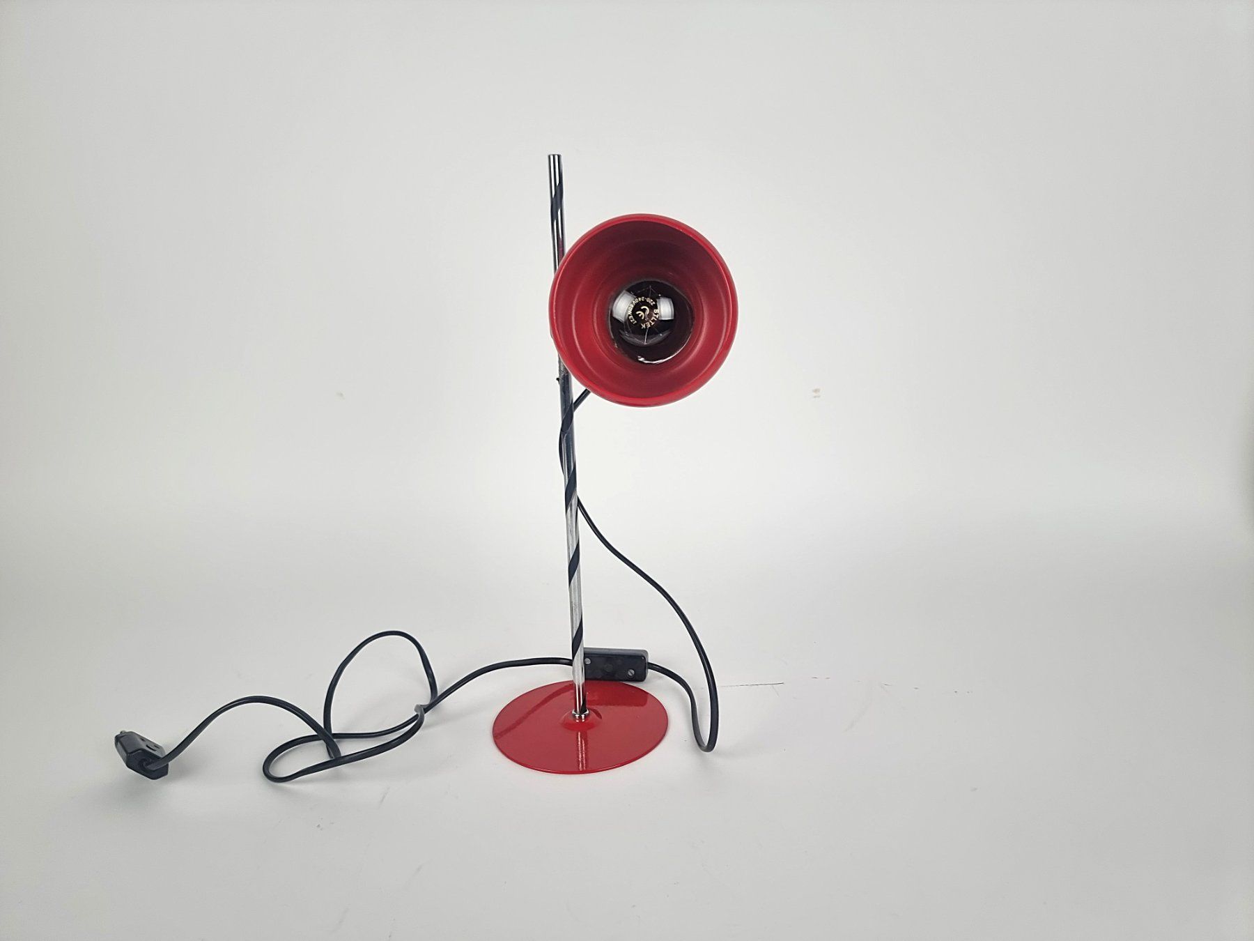 Lampade: Rote Tischlampe – Usato da Urtenen-Schönbühl venduto da Restwert_Schoenbuehl 1