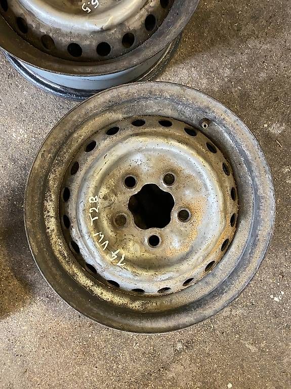 Cerchioni: 2 jantes de bus vw T2 ouT3 – Usato da Les Vieux-Prés venduto da PX132 2