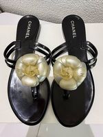 Chanel Sandalen Gummi Zehentreter Schwarz Camelia Gr. 39